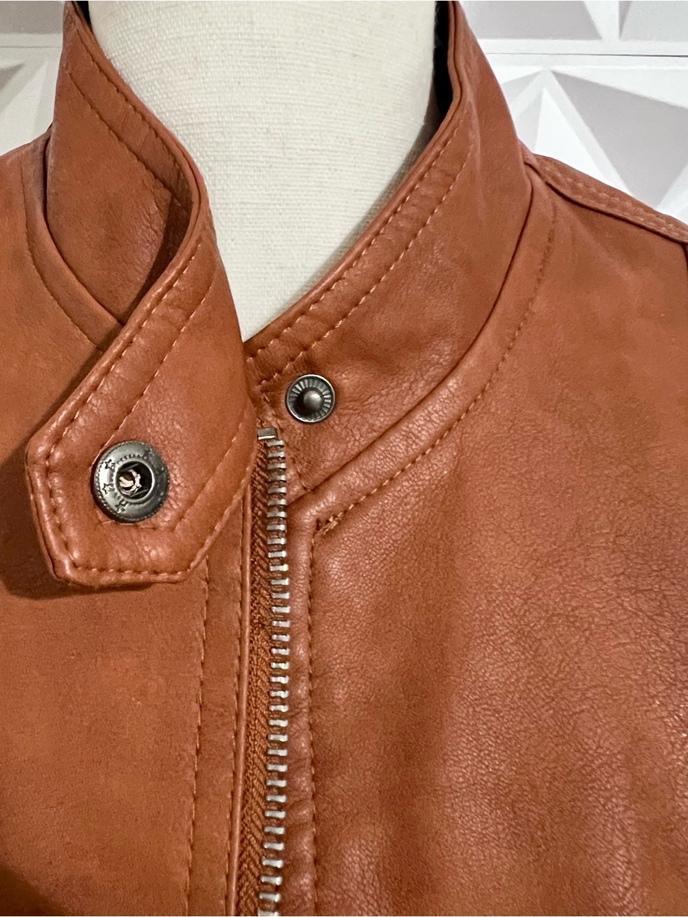 New Women’s NXH Faux Leather jacket with belt (Always A Atep Ahead) - XL - Picture 4 of 8